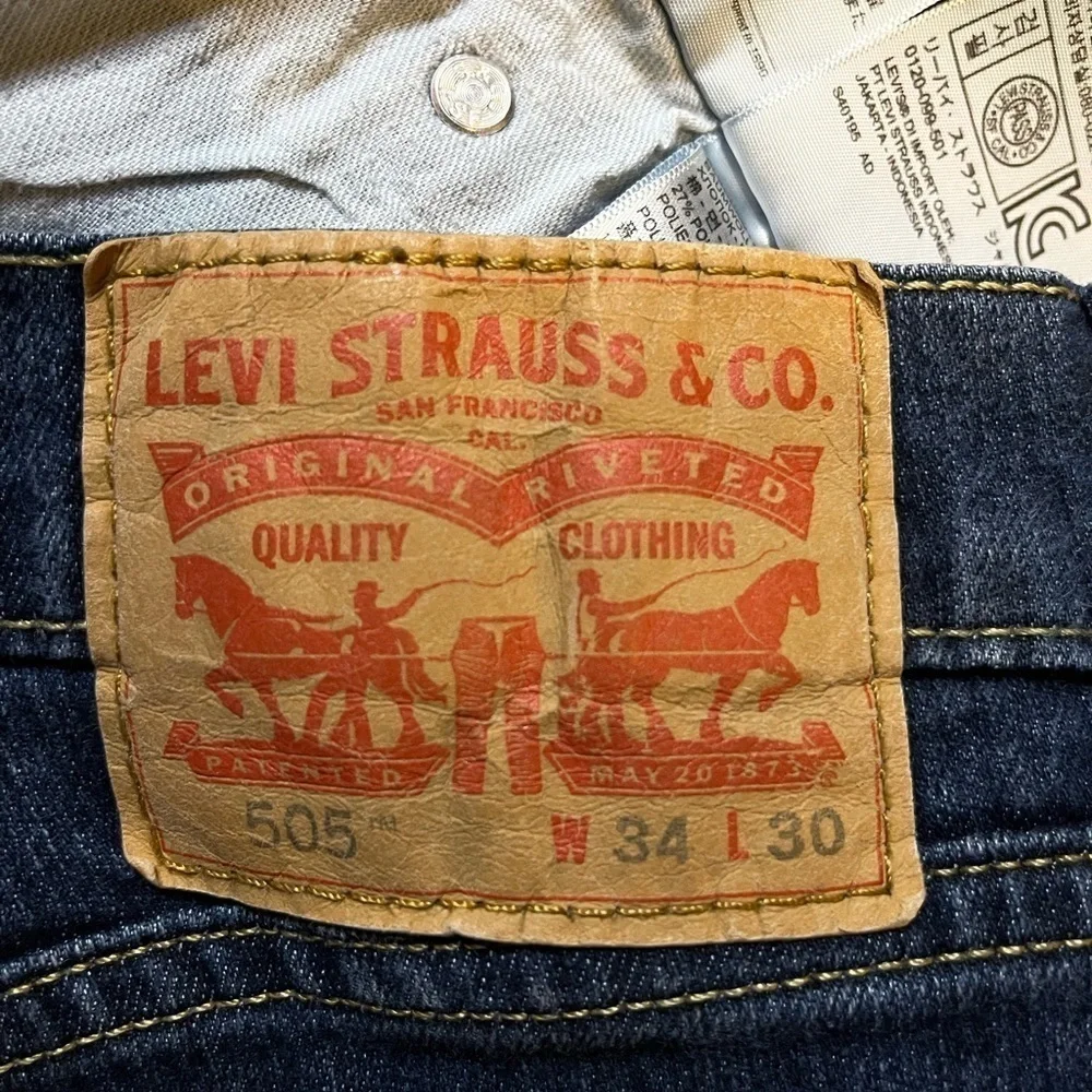 Levi’s Men’s 505 Regular Fit Jeans Size 34/30